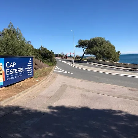 T2 Climatise Wifi Piscines Parking Daire Saint-Raphaël