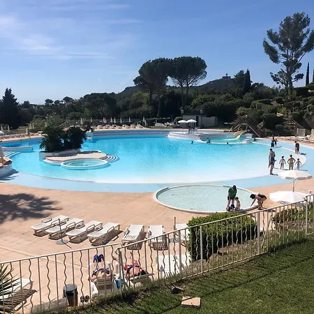 Daire T2 Climatise Wifi Piscines Parking